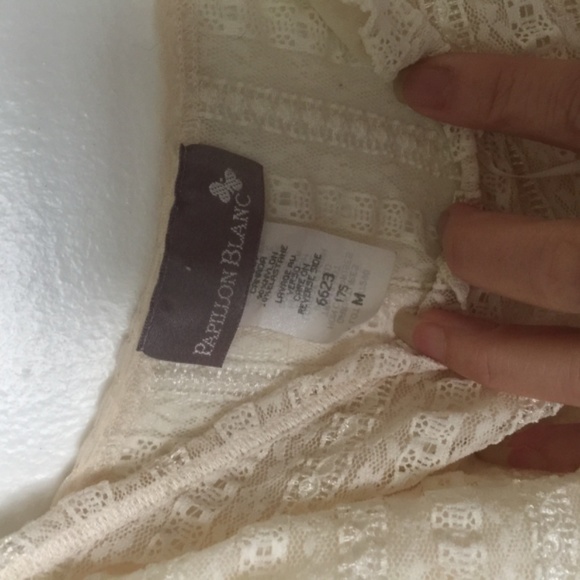 Lace nightie - Picture 2 of 3